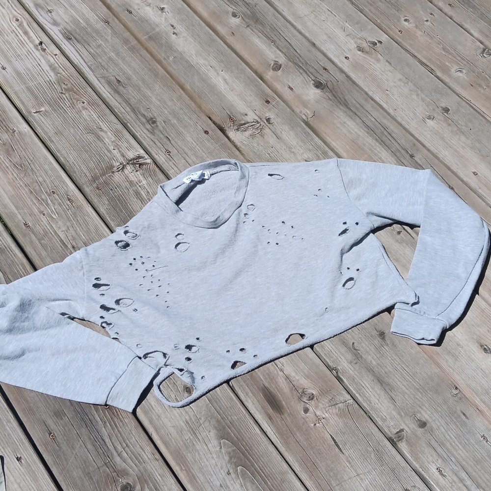 Cropped‎ sweatshirt